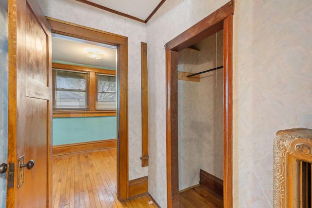 332 E 34th Street, Minneapolis, MN 55408