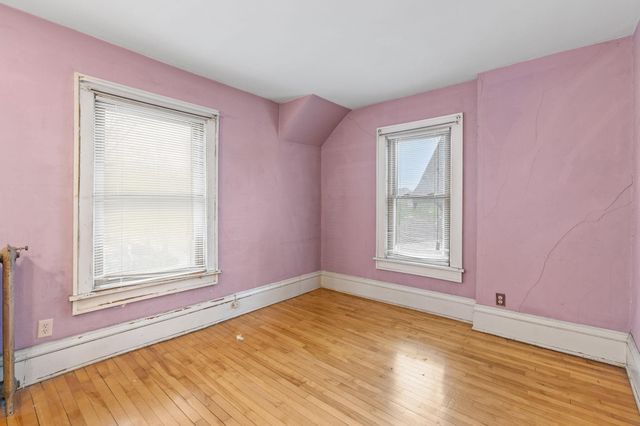 332 E 34th Street, Minneapolis, MN 55408