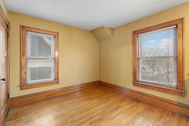 332 E 34th Street, Minneapolis, MN 55408