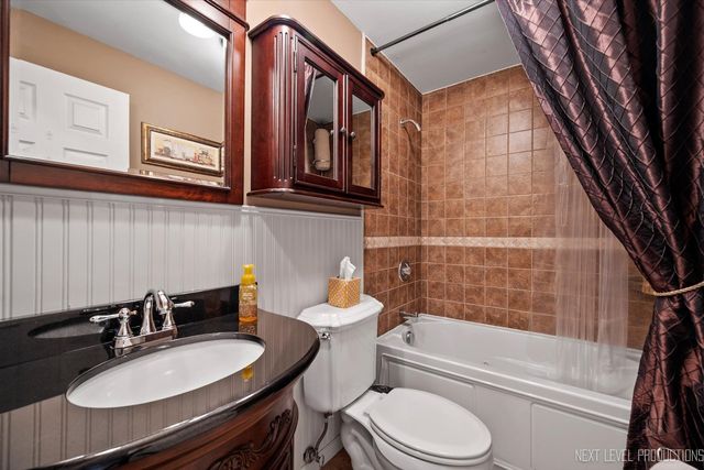 1367 Wauchope Drive, Elgin, IL 60123