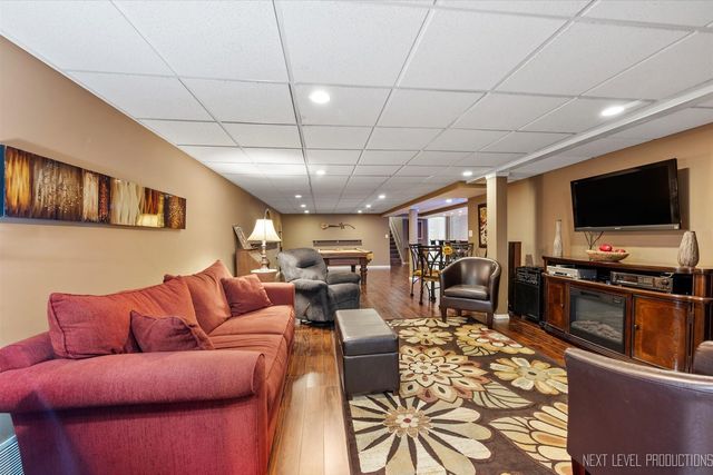 1367 Wauchope Drive, Elgin, IL 60123