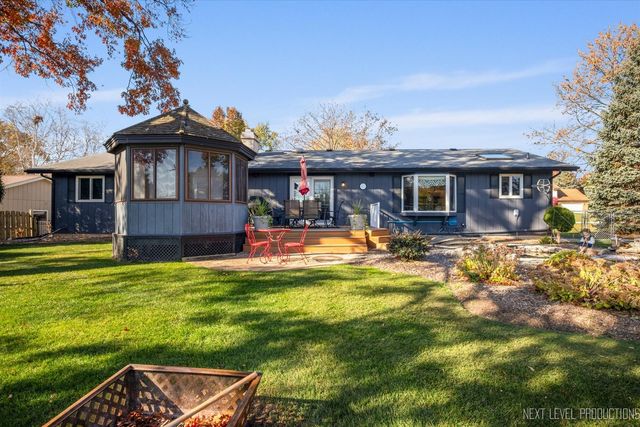 1367 Wauchope Drive, Elgin, IL 60123