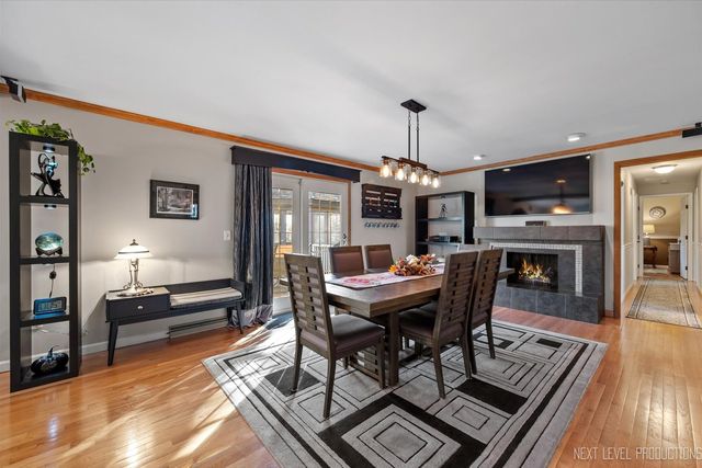 1367 Wauchope Drive, Elgin, IL 60123