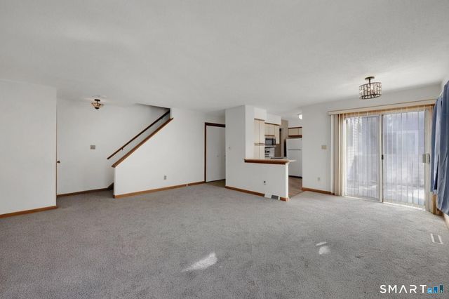 23 Staffordshire Commons Drive 23, Wallingford, CT 06492