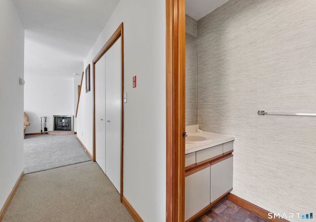 23 Staffordshire Commons Drive 23, Wallingford, CT 06492