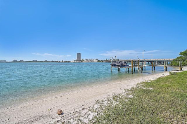 101 SEAGULL LANE, Sarasota, FL 34236