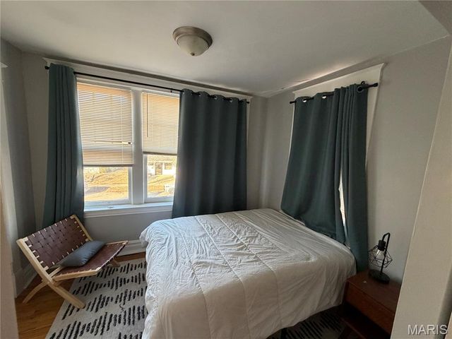 4908 Devonshire Avenue, St Louis, MO 63109