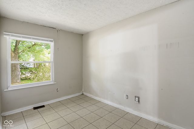 5913 Dunseth Court, Indianapolis, IN 46254