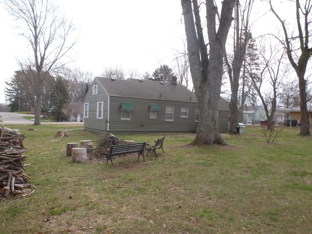 5610 Ridge Road, Stevensville Vllg, MI 49127