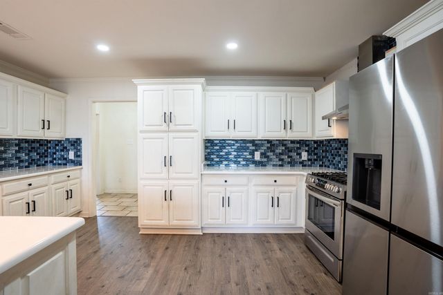 2306 Orleans Place, Searcy, AR 72143