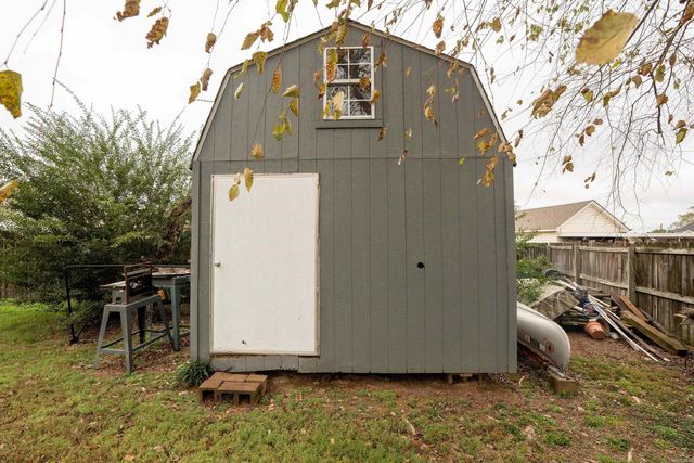 2306 Orleans Place, Searcy, AR 72143