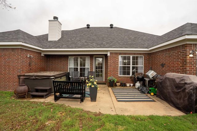 2306 Orleans Place, Searcy, AR 72143