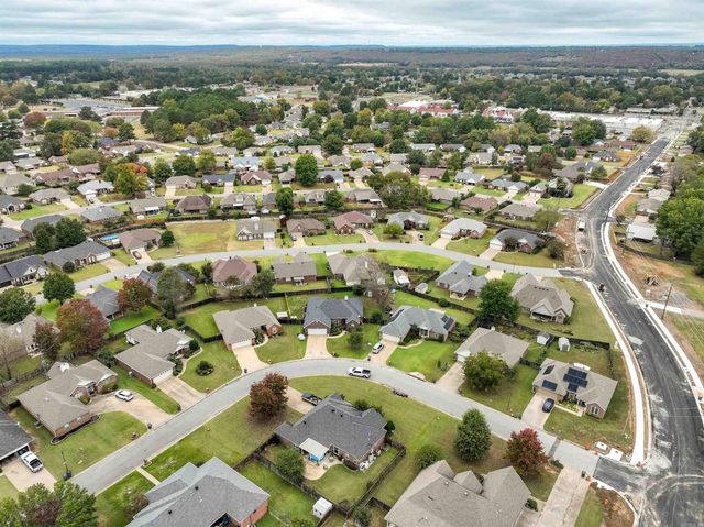 2306 Orleans Place, Searcy, AR 72143