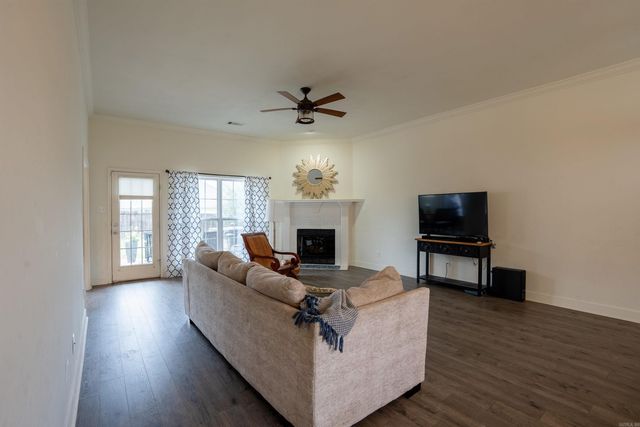 2306 Orleans Place, Searcy, AR 72143