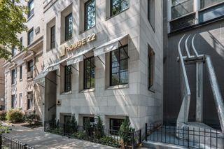 22 E Elm Street PH, Chicago, IL 60611