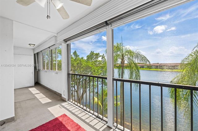 4025 N Nob Hill Road 301, Sunrise, FL 33351
