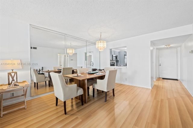 4025 N Nob Hill Road 301, Sunrise, FL 33351