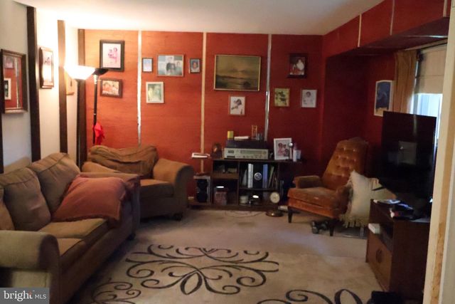 1456 THORNBERRY RD, Wyncote, PA 19095