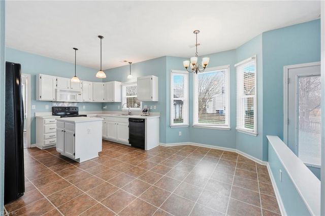 1013 New Mill DR, Chesapeake, VA 23322