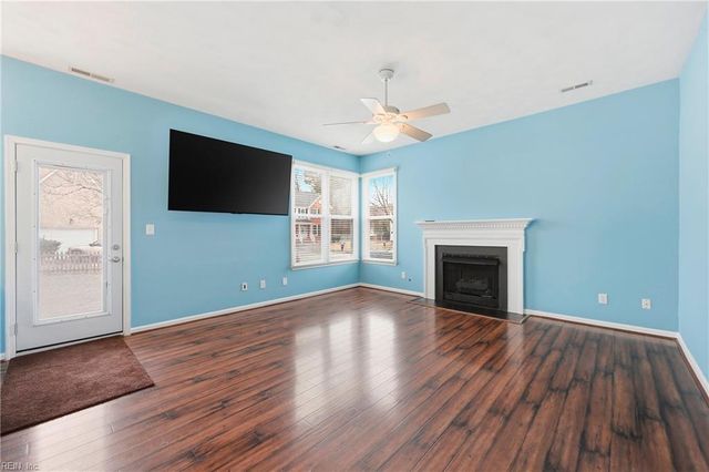 1013 New Mill DR, Chesapeake, VA 23322