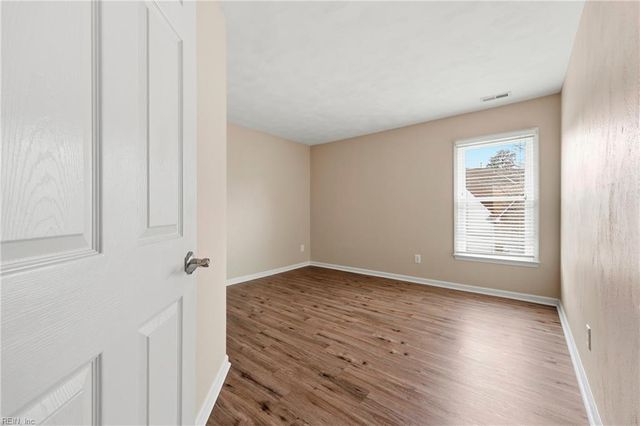 1013 New Mill DR, Chesapeake, VA 23322