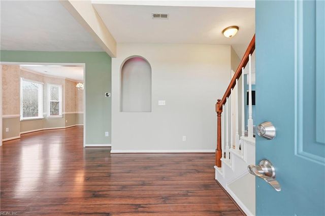 1013 New Mill DR, Chesapeake, VA 23322