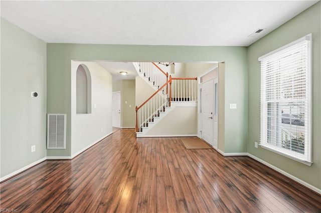 1013 New Mill DR, Chesapeake, VA 23322