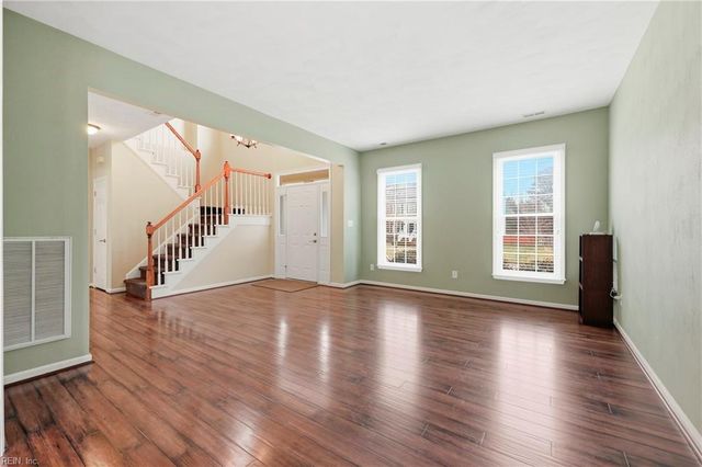 1013 New Mill DR, Chesapeake, VA 23322