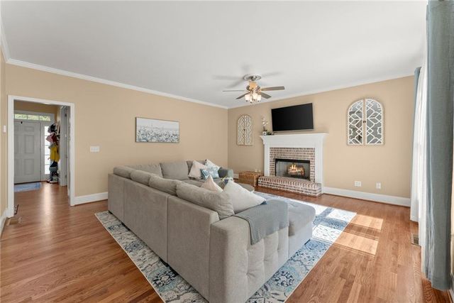 1898 Shaker Falls Lane, Lawrenceville, GA 30045