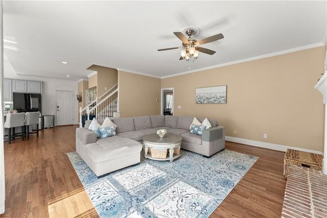 1898 Shaker Falls Lane, Lawrenceville, GA 30045