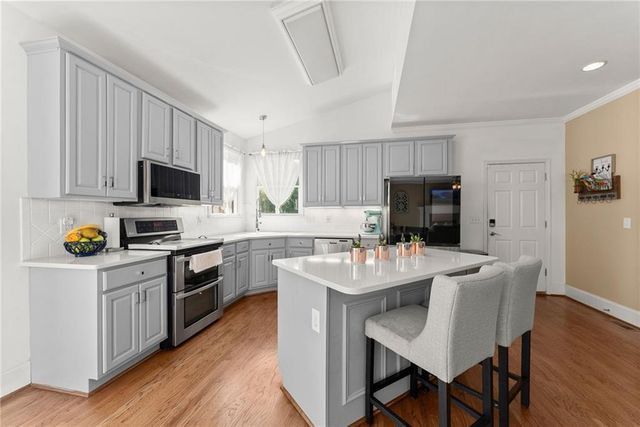 1898 Shaker Falls Lane, Lawrenceville, GA 30045