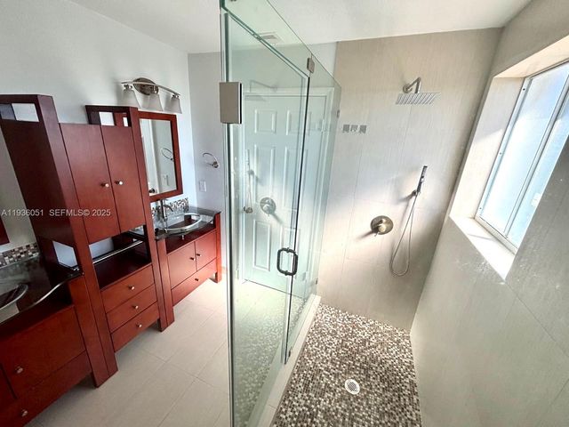 16276 SW 75th St, Miami, FL 33193