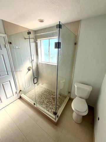 16276 SW 75th St, Miami, FL 33193