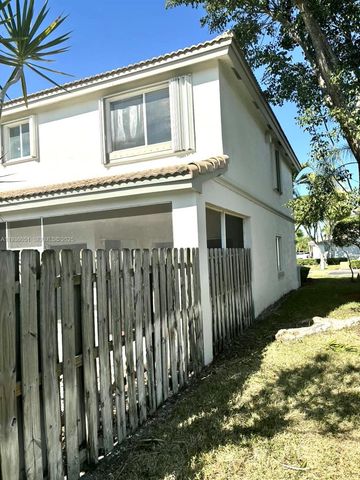 16276 SW 75th St, Miami, FL 33193