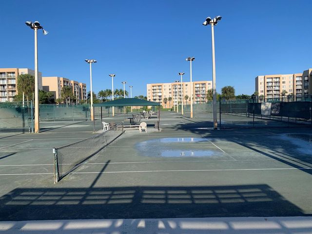 2820 Tennis Club Drive 302, West Palm Beach, FL 33417
