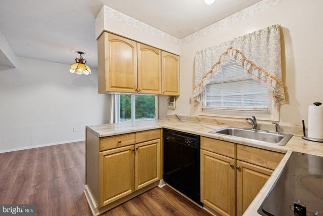 21 GLENVIEW LN, Willingboro, NJ 08046