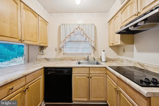 21 GLENVIEW LN, Willingboro, NJ 08046