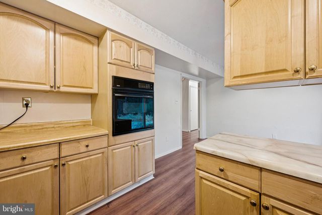 21 GLENVIEW LN, Willingboro, NJ 08046