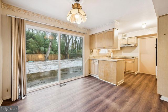 21 GLENVIEW LN, Willingboro, NJ 08046