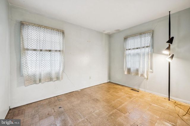 21 GLENVIEW LN, Willingboro, NJ 08046