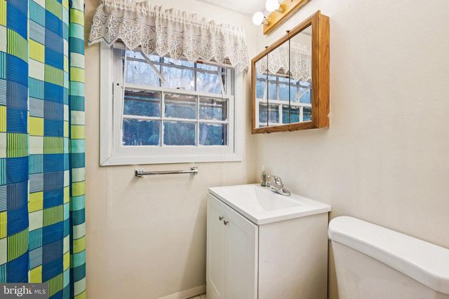 21 GLENVIEW LN, Willingboro, NJ 08046