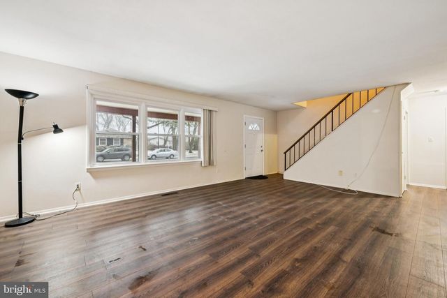 21 GLENVIEW LN, Willingboro, NJ 08046