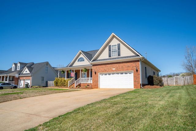 376 Shadow Oak, Boiling Springs, SC 29316