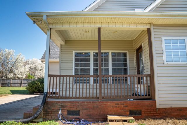 376 Shadow Oak, Boiling Springs, SC 29316