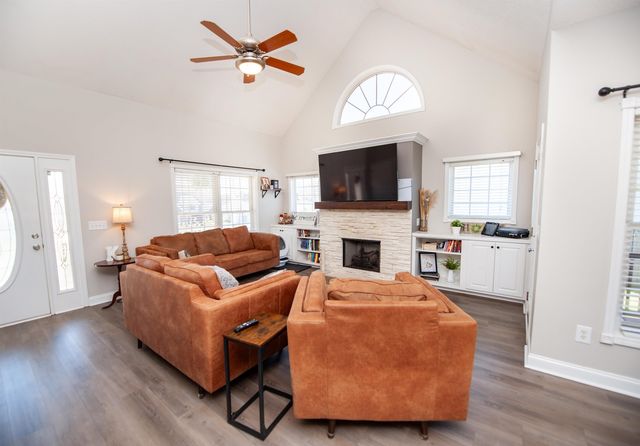 376 Shadow Oak, Boiling Springs, SC 29316