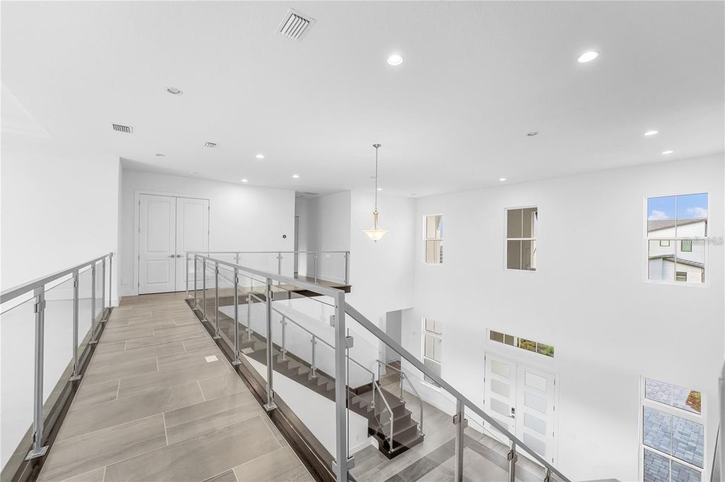 Image 31 of property listing at 9847 LAUREL BERRY DRIVE, Orlando, FL 32827