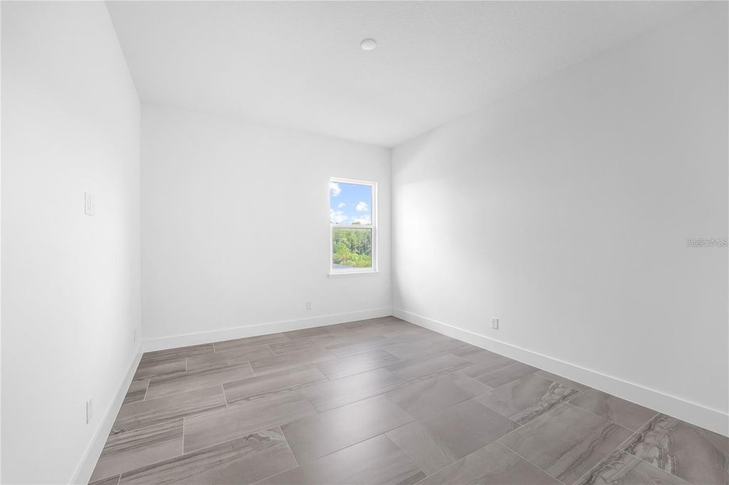 Image 39 of property listing at 9847 LAUREL BERRY DRIVE, Orlando, FL 32827