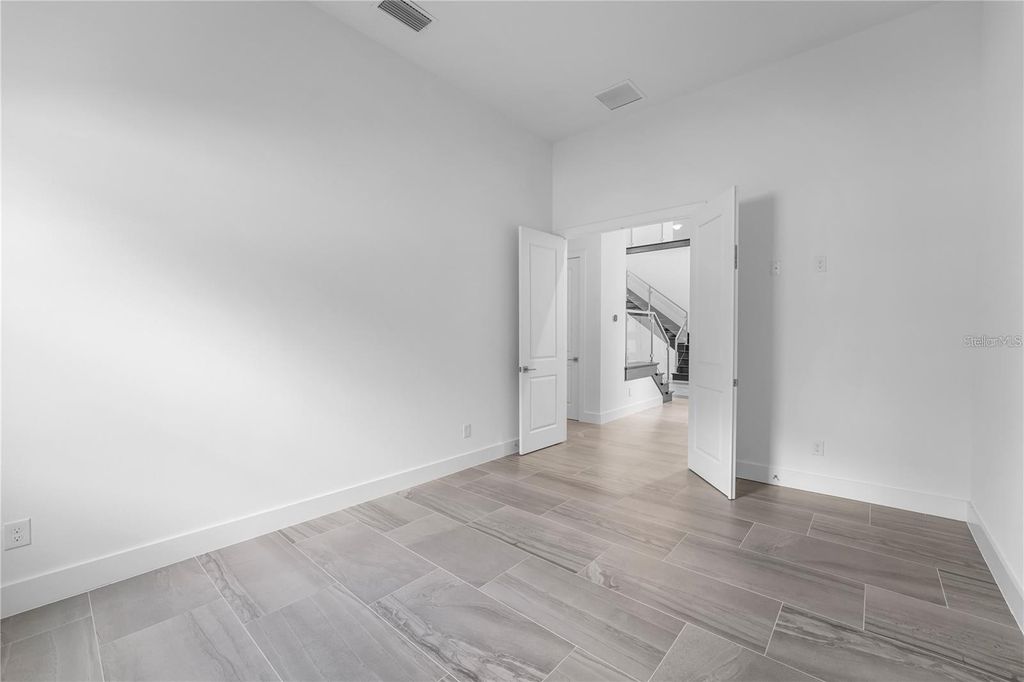 Image 45 of property listing at 9847 LAUREL BERRY DRIVE, Orlando, FL 32827