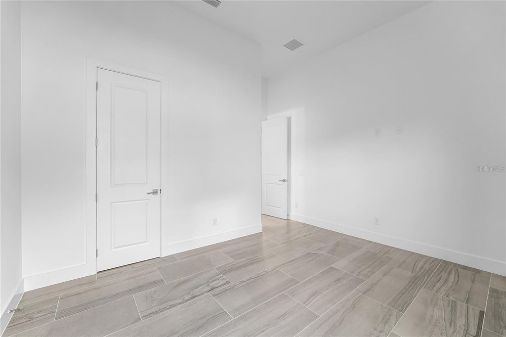 Image 47 of property listing at 9847 LAUREL BERRY DRIVE, Orlando, FL 32827