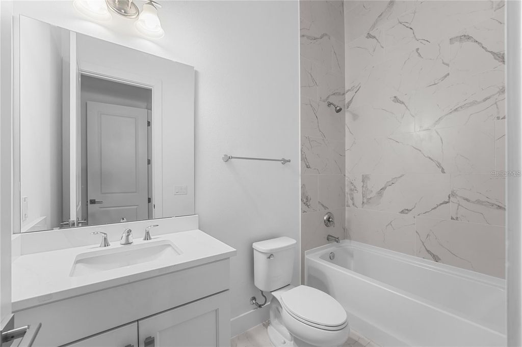 Image 48 of property listing at 9847 LAUREL BERRY DRIVE, Orlando, FL 32827